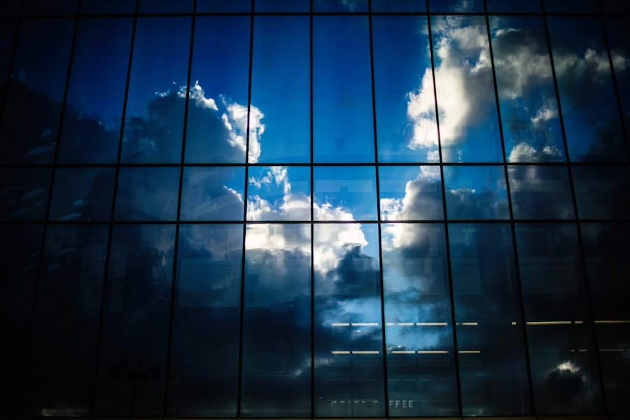 Photo "Banks and freelancers specialized in cloud: infrastructure challenges"