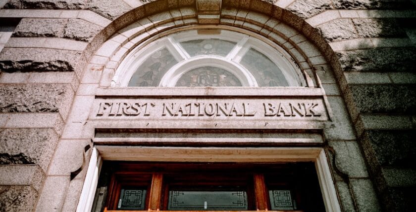 Photo "Banks and Organizational Sobriety: Reinventing the Internal Structure"