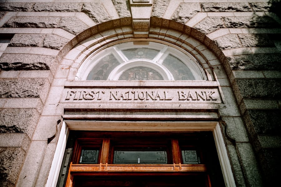 Photo "Banks and Organizational Sobriety: Reinventing the Internal Structure"