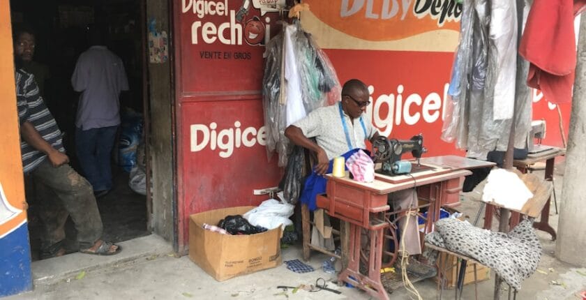 Photo "Banks and low-tech digitalization: frugal and efficient innovation"