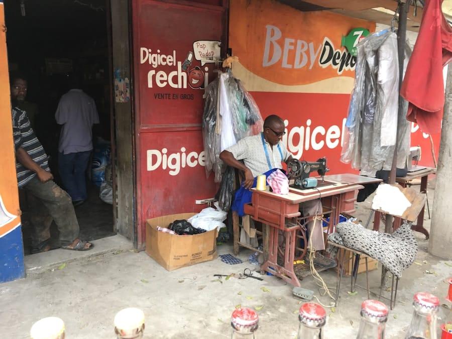 Photo "Banks and low-tech digitalization: frugal and efficient innovation"