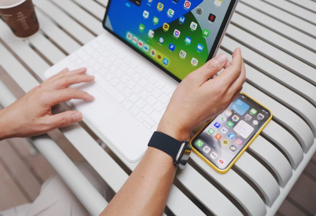 Photo Connected devices