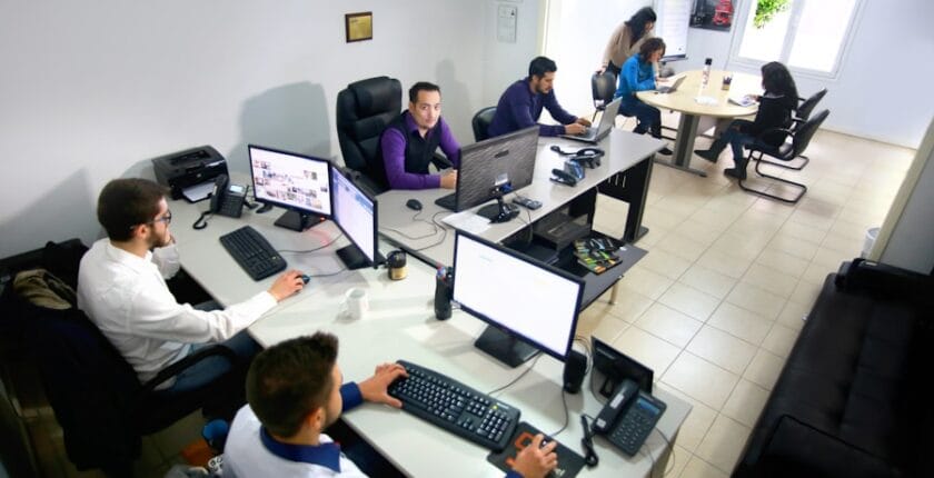 Photo freelance IT professional insurance