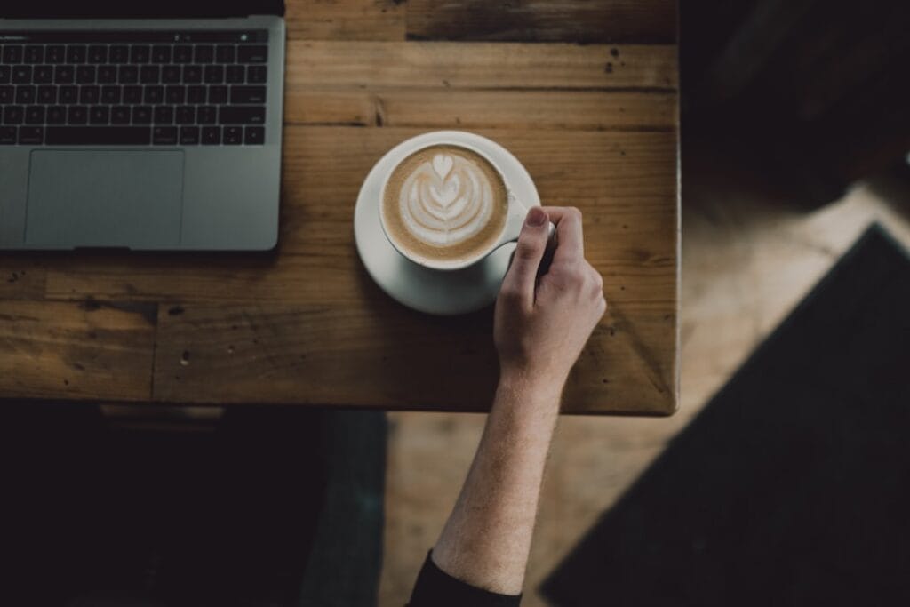 Photo Laptop and coffee
