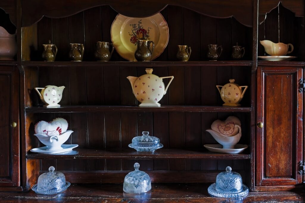 Photo Wooden cabinet