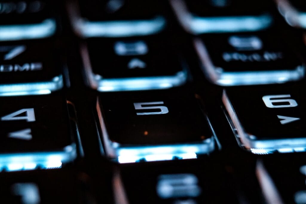 Photo cyber-governance