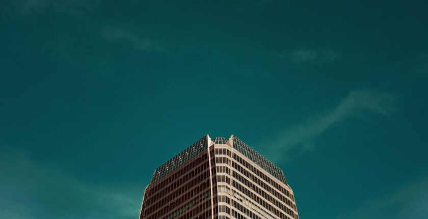 Photo hybrid claims organization