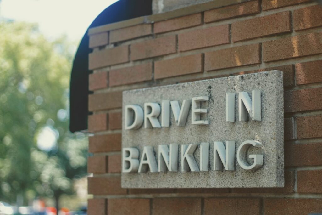 Photo banking agencies