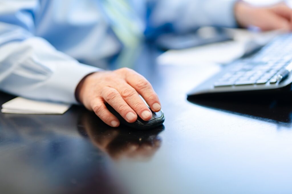 Photo Digitalisation audit compliance brokers partners