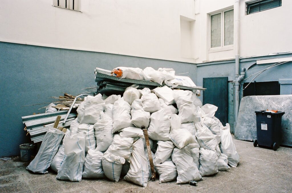 Photo Distribution responsible
