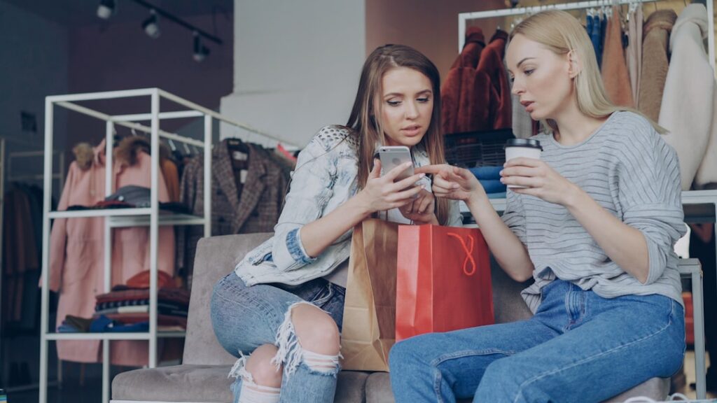 Photo online shopping journey