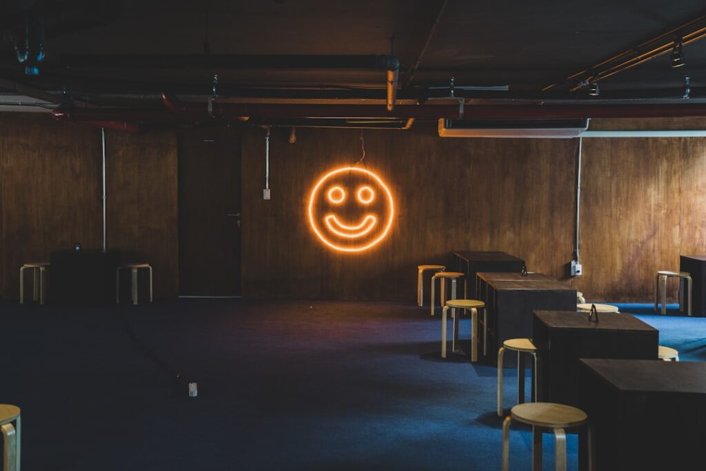 Photo Bank & customer experience: the role of digital emotion