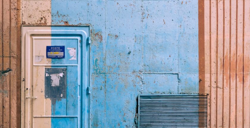 Photo Bank and digital identity: challenges and solutions